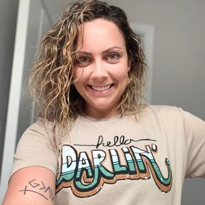 Brand new! Hello Darlin Tee